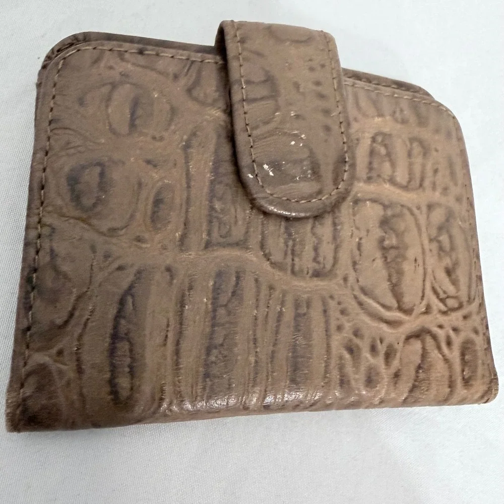 Leather Wallet Bifold Brown Crocodile Embossed Snap Closure One Size